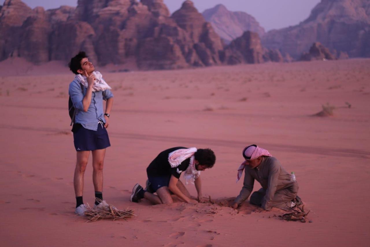 Wadi Rum-Bedouin Tents And Jeep Tours Exteriör bild