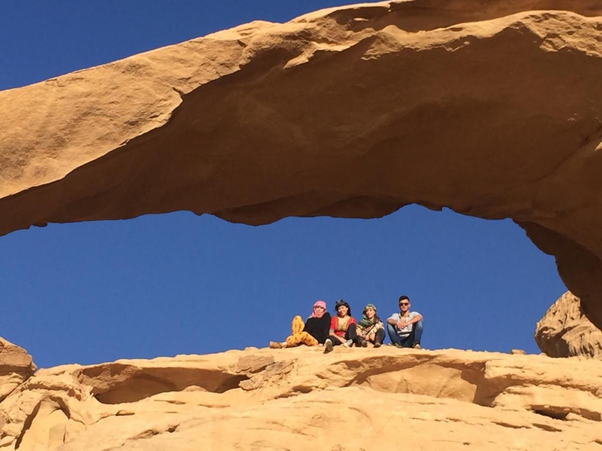 Wadi Rum-Bedouin Tents And Jeep Tours Exteriör bild