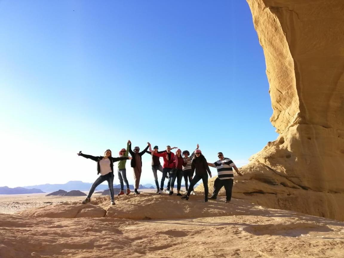 Wadi Rum-Bedouin Tents And Jeep Tours Exteriör bild