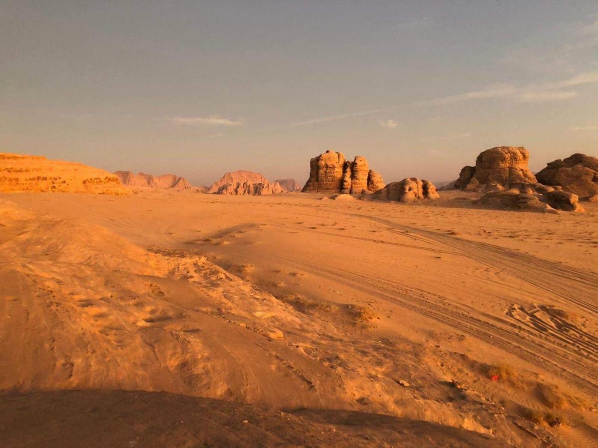 Wadi Rum-Bedouin Tents And Jeep Tours Exteriör bild