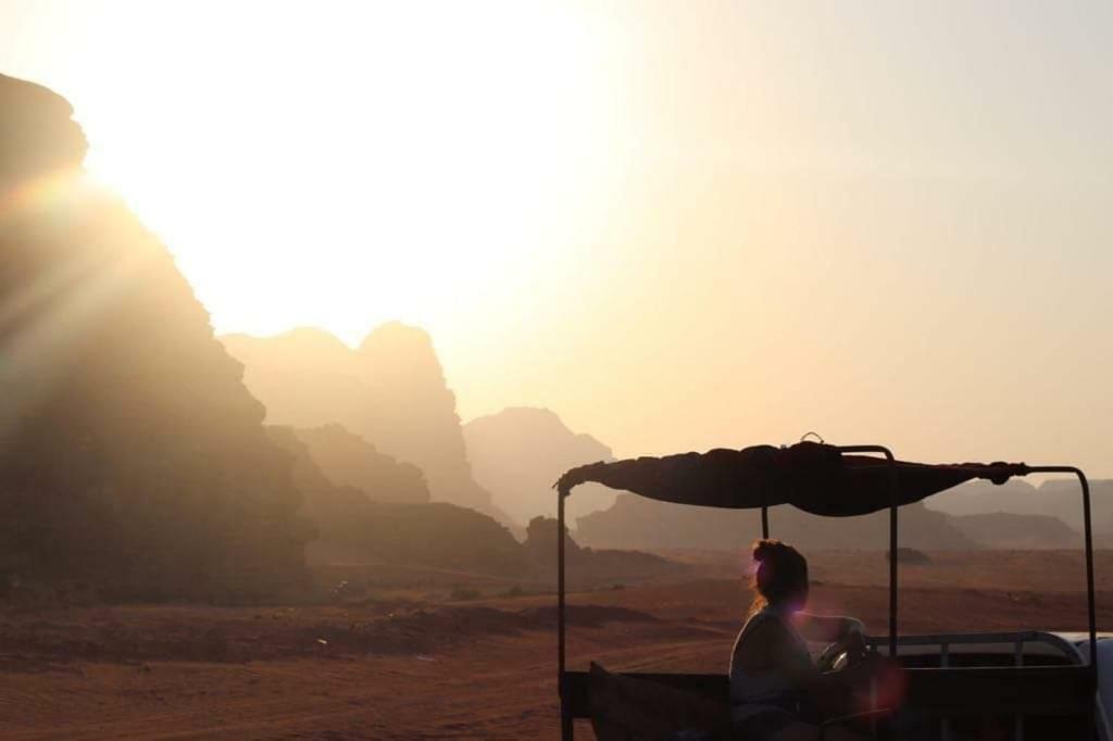 Wadi Rum-Bedouin Tents And Jeep Tours Exteriör bild