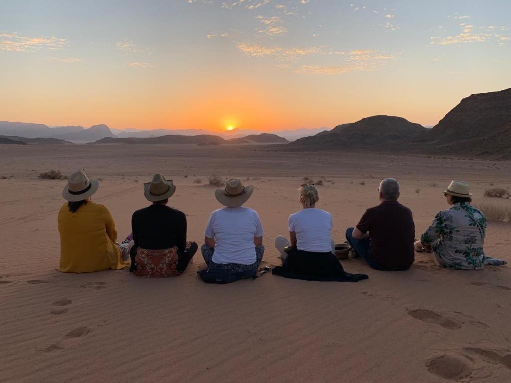 Wadi Rum-Bedouin Tents And Jeep Tours Exteriör bild